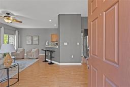Picture of 624 51St Avenue N, St Petersburg, FL 33703