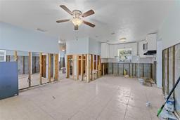 Picture of 6750 Hibiscus Avenue S, South Pasadena, FL 33707