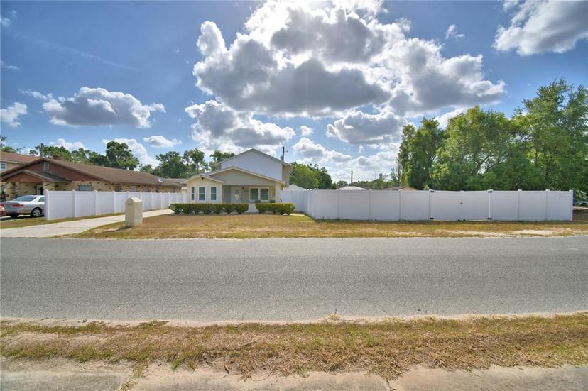 Picture of 640 Waldon Avenue N, Bartow FL 33830