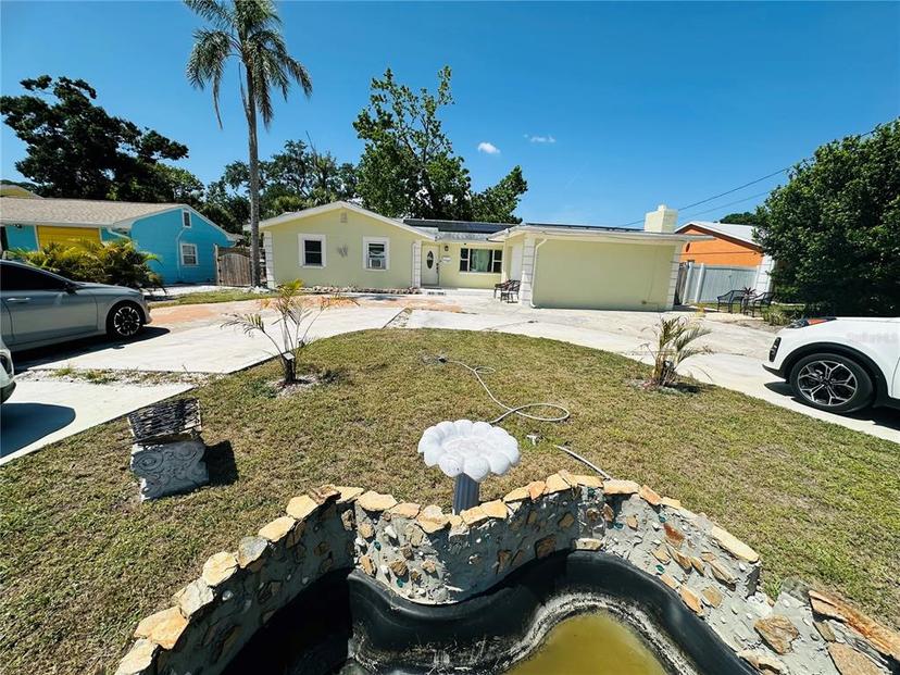 Picture of 1101 Alcazar Way S, St Petersburg FL 33705