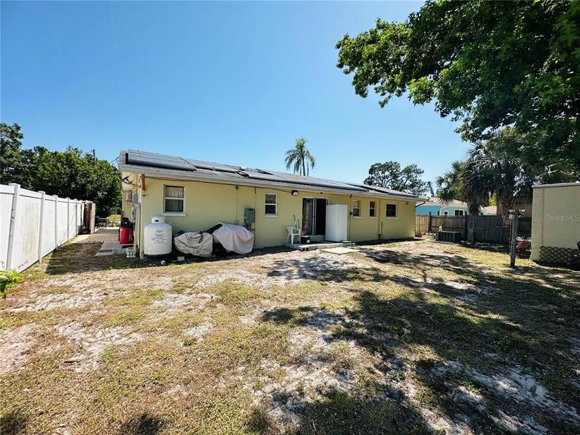 Picture of 1101 Alcazar Way S, St Petersburg FL 33705