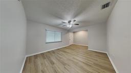 Picture of 2105 Oakview Lane, Plant City, FL 33566