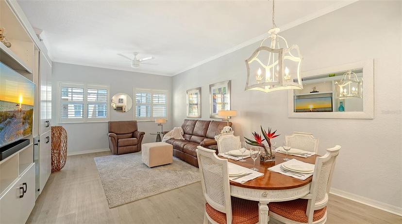 Picture of 1064 N Tamiami Trail Unit 1402, Sarasota FL 34236