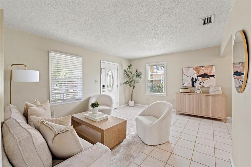 Picture of 1020 W Berry Avenue, Tampa FL 33603