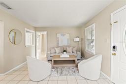 Picture of 1020 W Berry Avenue, Tampa, FL 33603