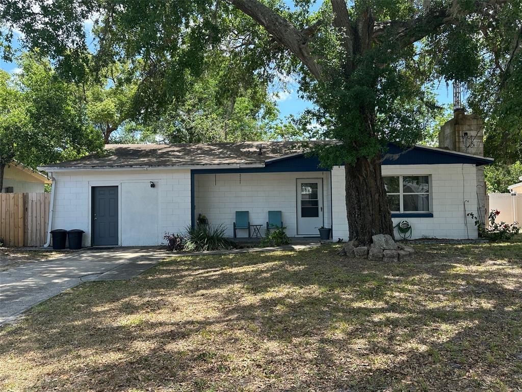 Picture of 890 Emerald Drive, Mount Dora, FL 32757