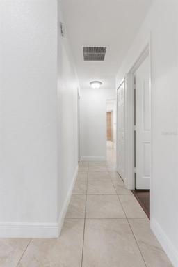 Picture of 7664 Clubhouse Estates Drive, Orlando, FL 32819