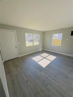 Picture of 739 52Nd Avenue N, St Petersburg, FL 33703