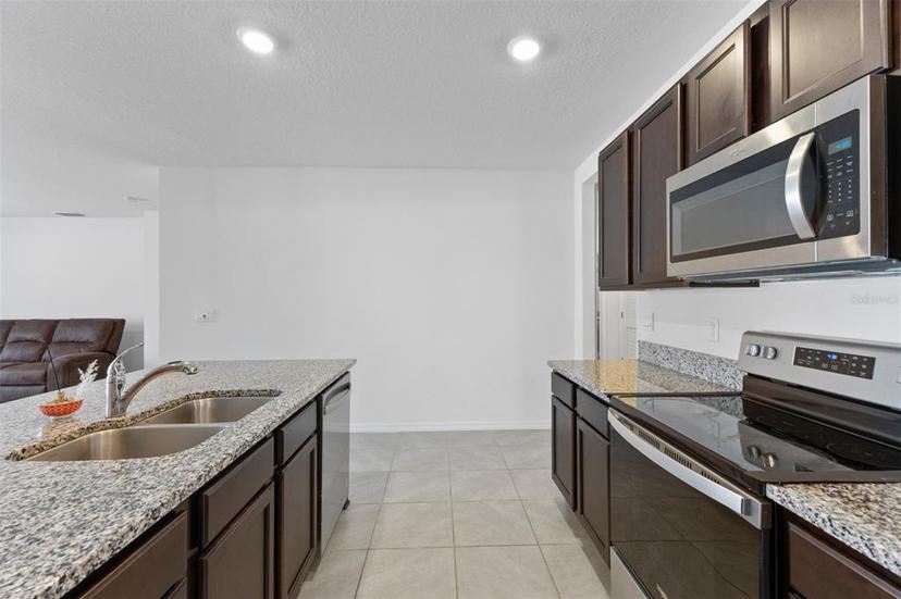 Picture of 3341 Lounging Wren Lane, Bartow FL 33830