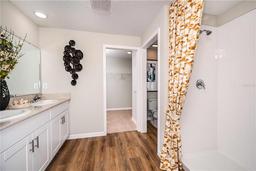 Picture of 1054 Foreshore Lane, Haines City, FL 33844