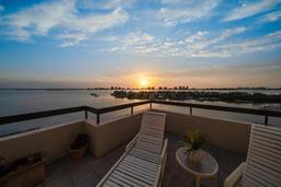 Picture of 4 Belleview Boulevard Unit 802, Belleair, FL 33756