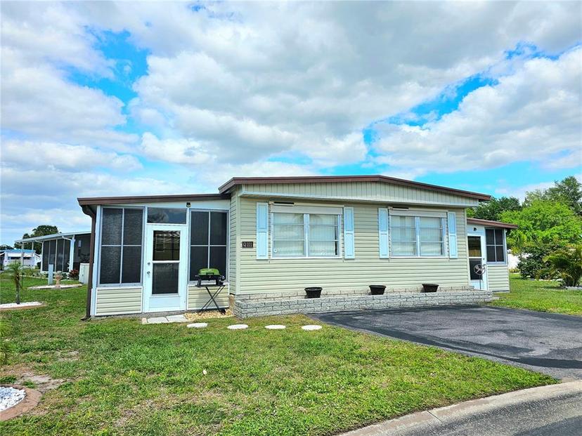 Picture of 5316 53Rd Avenue E Unit Q111, Bradenton FL 34203