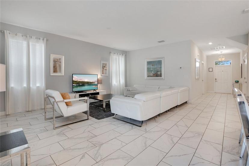 Picture of 9034 Stinger Drive, Davenport FL 33896