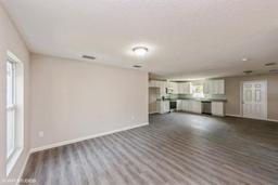 Picture of 495 6Th Street, Holly Hill, FL 32117