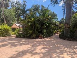 Picture of 590 Artists Avenue, Englewood, FL 34223
