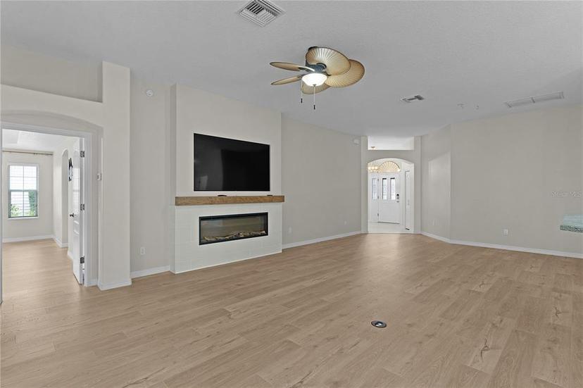 Picture of 2124 Hames Lane, The Villages FL 32162