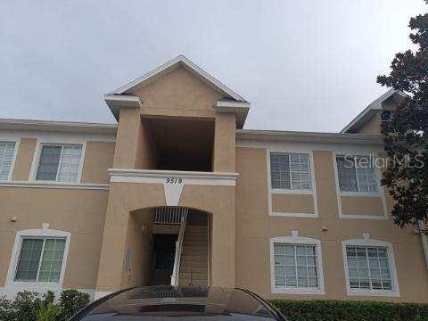 Picture of 9519 Amberdale Court Unit 202, Riverview, FL 33578