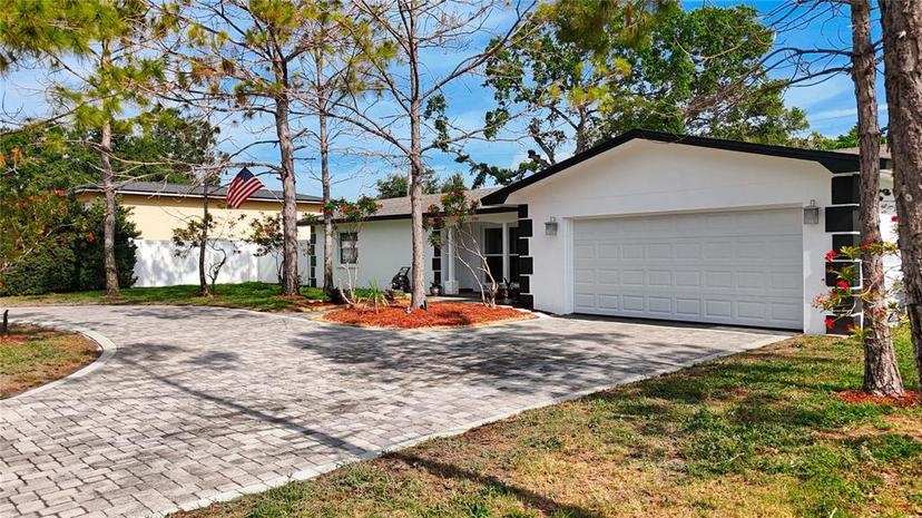 Picture of 2001 Pinellas Point Drive S, St Petersburg FL 33712