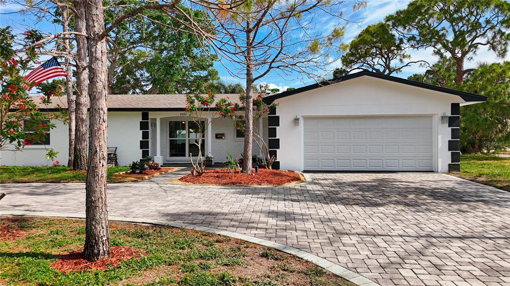 Picture of 2001 Pinellas Point Drive S, St Petersburg, FL 33712