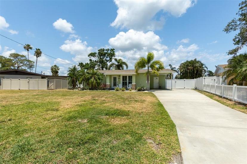 Picture of 4681 Carson Street Ne, St Petersburg FL 33703