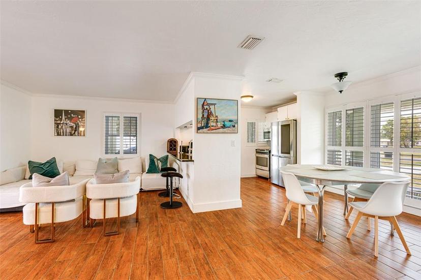 Picture of 4681 Carson Street Ne, St Petersburg FL 33703