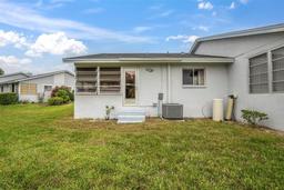 Picture of 12400 Dearborn Drive Unit F, Hudson, FL 34667