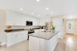 Picture of 13622 Cygnus Dr, Orlando, FL 32828