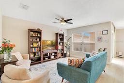 Picture of 13622 Cygnus Dr, Orlando, FL 32828