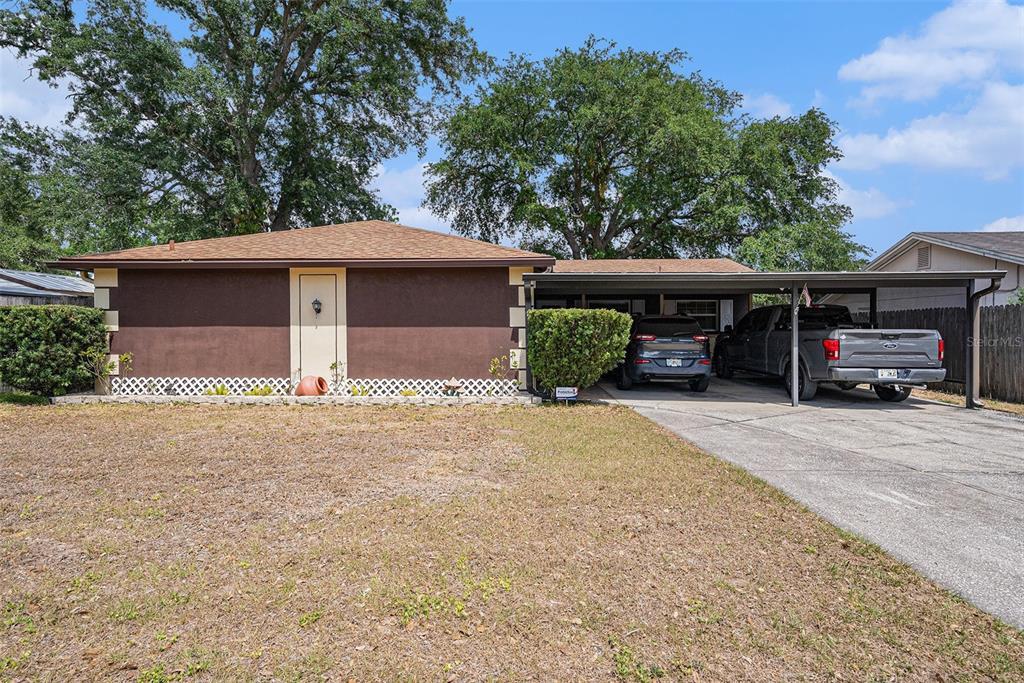 Picture of 616 Highview Circle S, Brandon, FL 33510