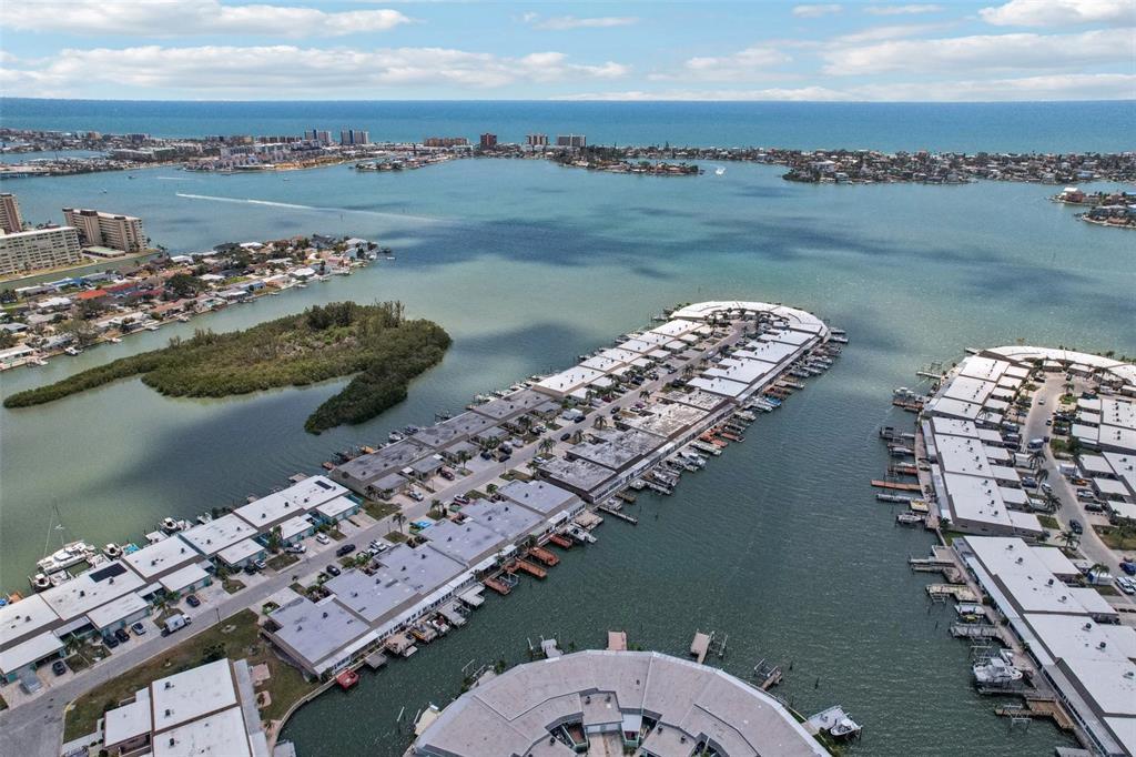 Picture of 467 Boca Ciega Point Boulevard S, St Petersburg, FL 33708