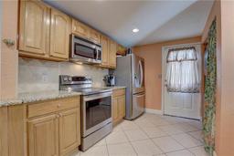 Picture of 11665 Leisure Lane W, Largo, FL 33773