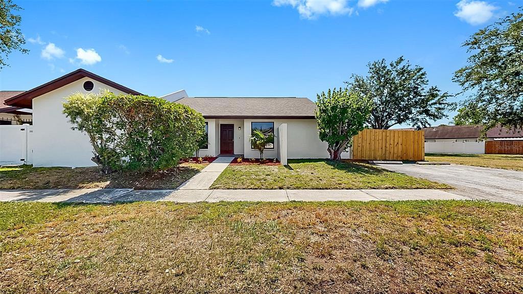Picture of 11301 Hedgemore Drive, Tampa, FL 33624