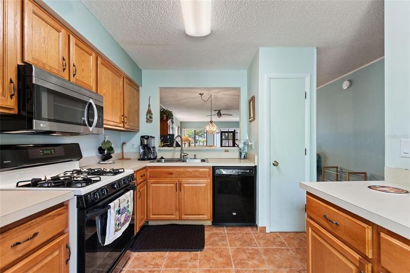 Picture of 2180 San Marcos Circle Se Unit 401, Winter Haven FL 33880
