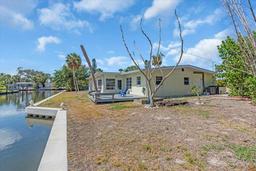 Picture of 396 Avenida Madera, Sarasota, FL 34242