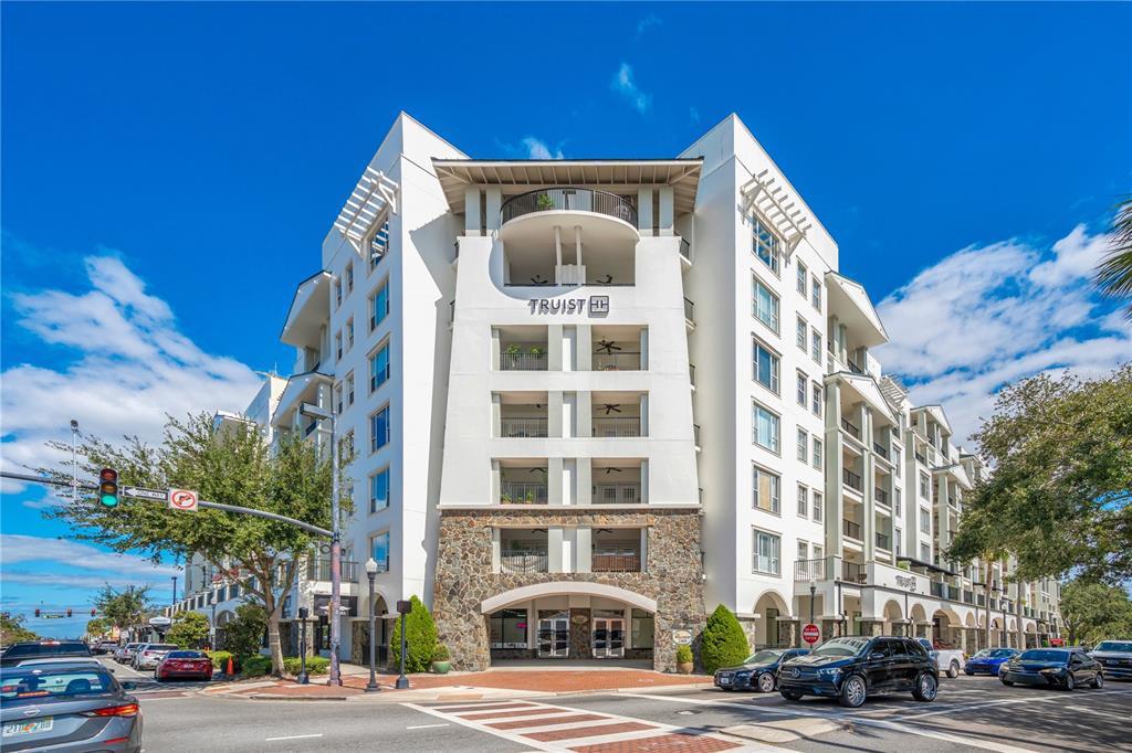 Picture of 2305 Edgewater Drive Unit 1604, Orlando, FL 32804
