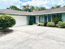 Picture of 924 Highview Drive, Palm Harbor, FL 34683
