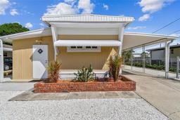 Picture of 719 Driftwood Ln, Tarpon Springs, FL 34689