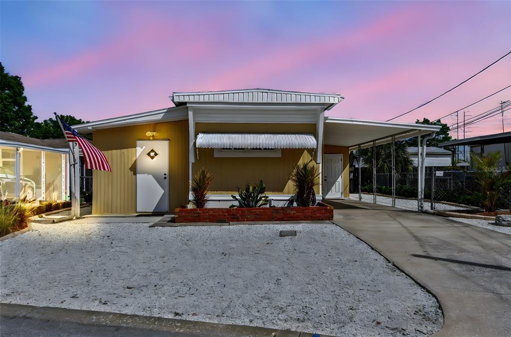 Picture of 719 Driftwood Ln, Tarpon Springs, FL 34689