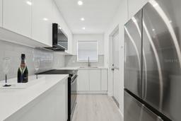 Picture of 250 Layne Boulevard Unit 113, Hallandale Beach, FL 33009
