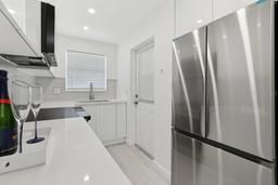 Picture of 250 Layne Boulevard Unit 113, Hallandale Beach, FL 33009