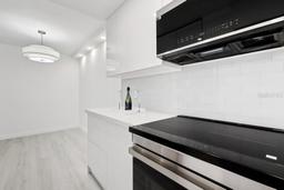 Picture of 250 Layne Boulevard Unit 113, Hallandale Beach, FL 33009