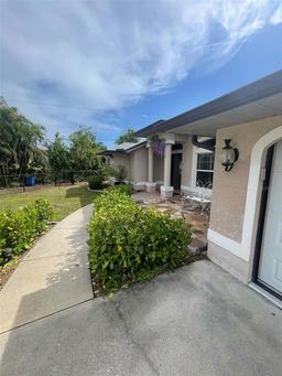 Picture of 652 N Elm Street, Englewood, FL 34223