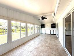 Picture of 210 N Saint Thomas Circle, Apollo Beach, FL 33572