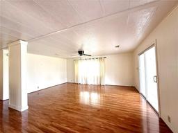 Picture of 210 N Saint Thomas Circle, Apollo Beach, FL 33572