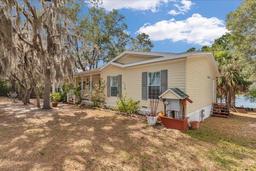 Picture of 17005 SE 71St Street, Ocklawaha, FL 32179