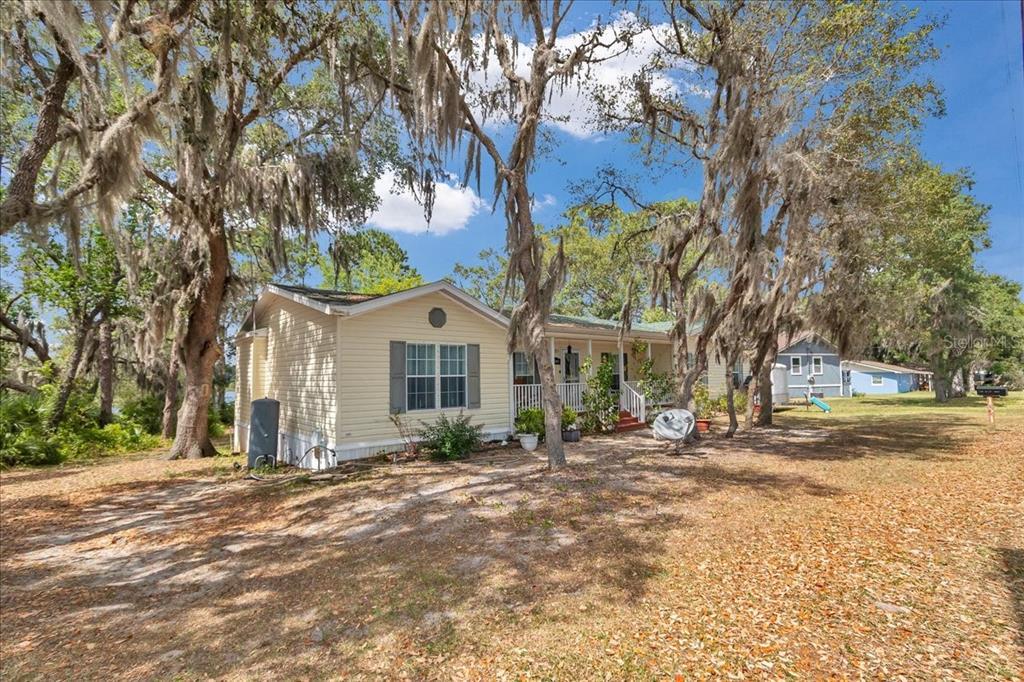 Picture of 17005 SE 71St Street, Ocklawaha, FL 32179