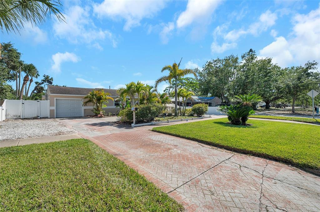 Picture of 7508 9Th Avenue N, St Petersburg, FL 33710