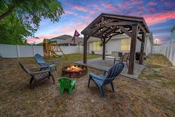 Picture of 25175 NW 8Th Road, Newberry, FL 32669