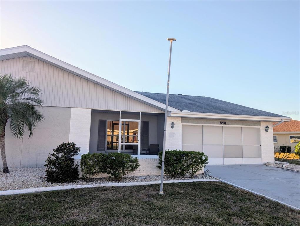 Picture of 810 Bluewater Drive, Sun City Center, FL 33573
