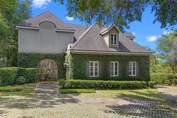 Picture of 996 Fairview Avenue, Mount Dora, FL 32757